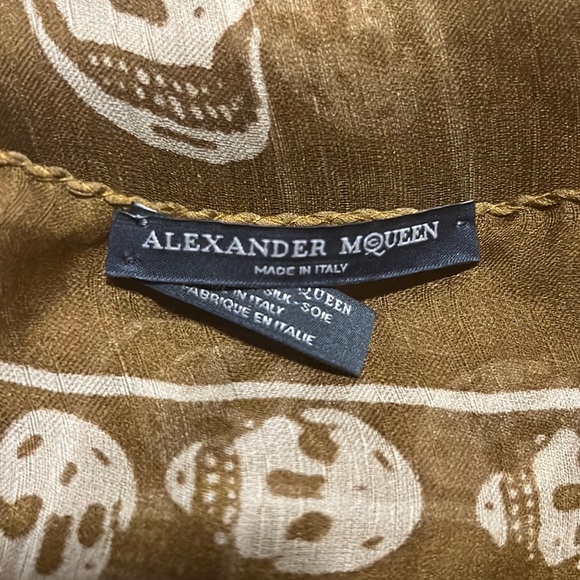 Authentic Alexander McQueen Silk Scarf - Picture 2 of 4